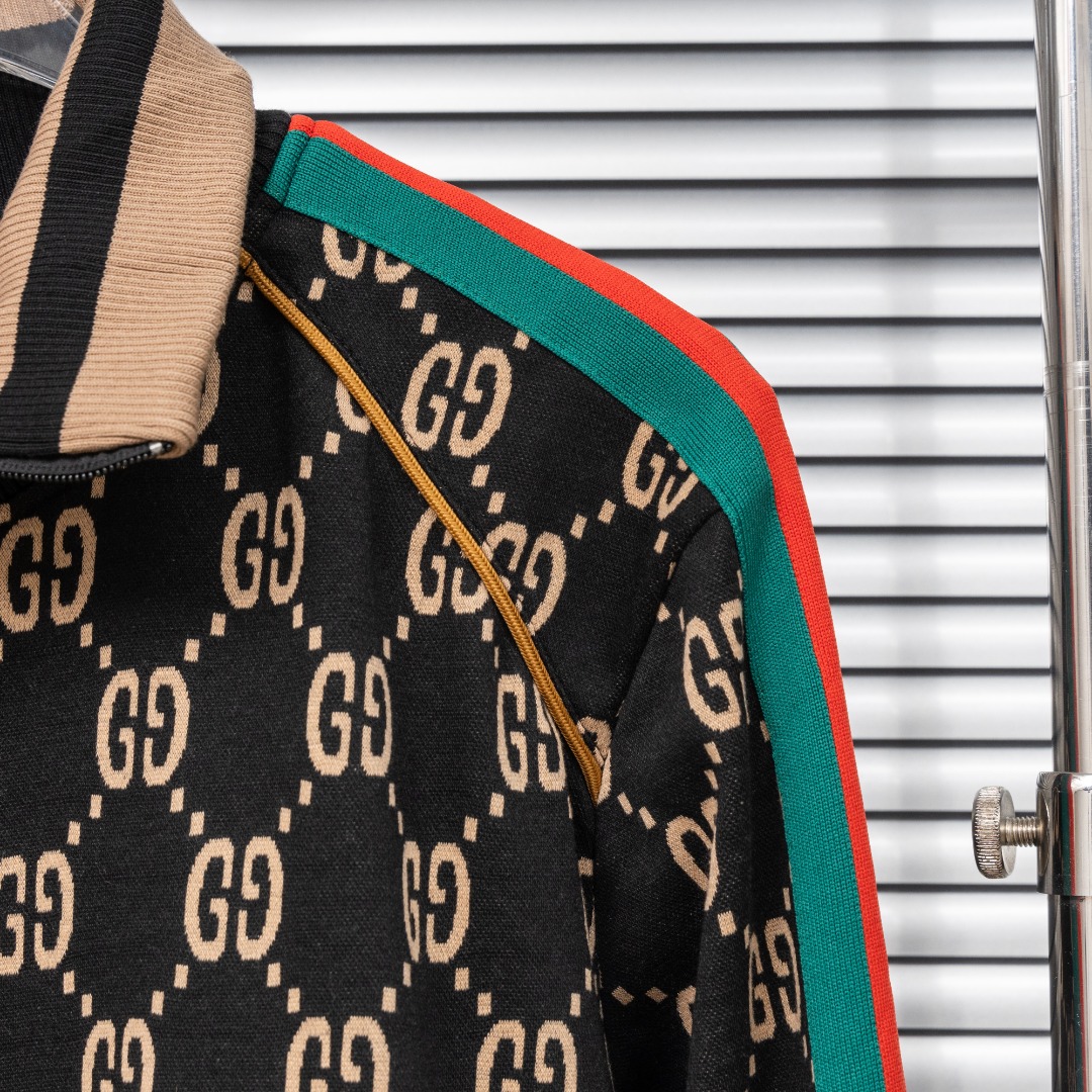 Gucci 款式：古驰Gucci 满印撞色织带拼接外套