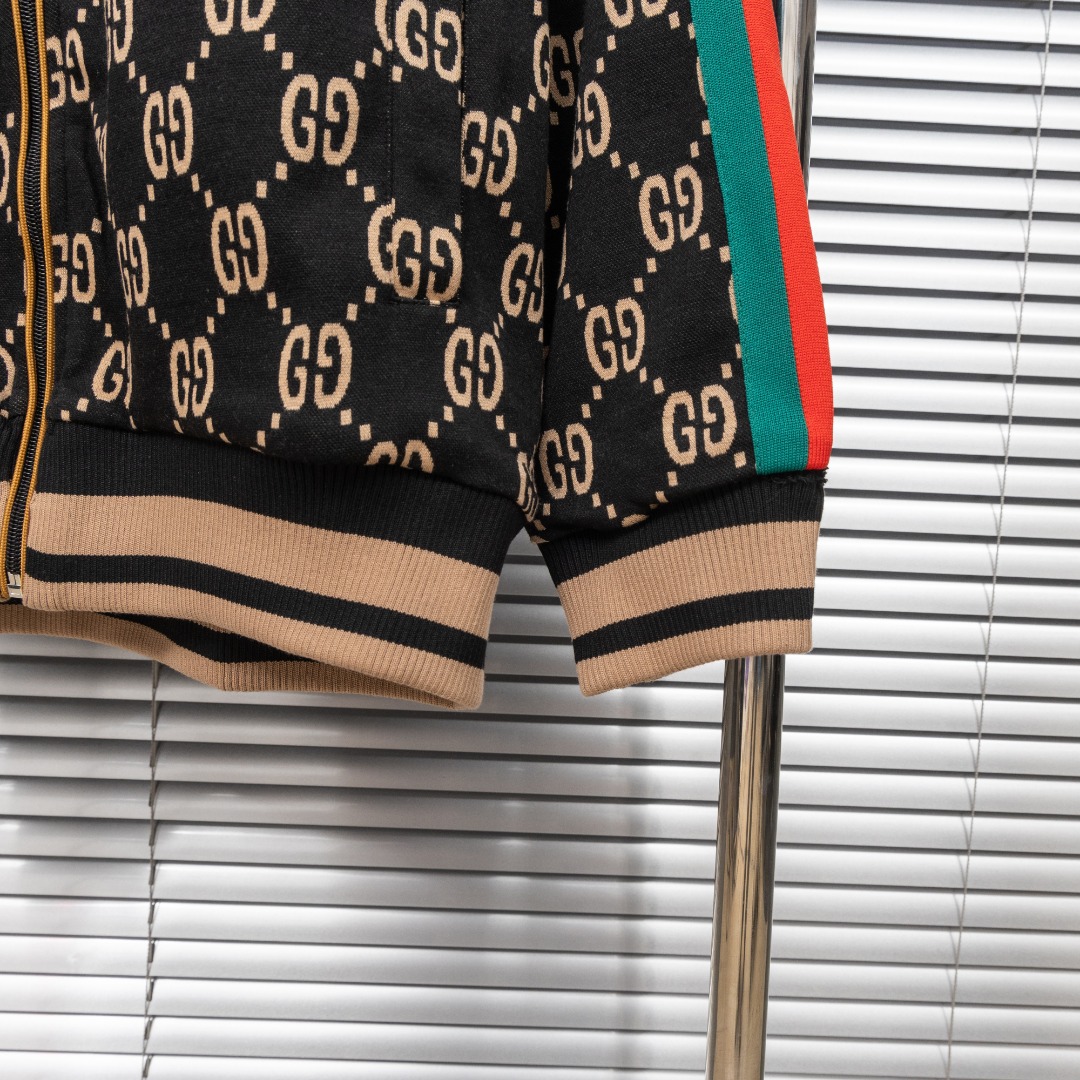 Gucci 款式：古驰Gucci 满印撞色织带拼接外套
