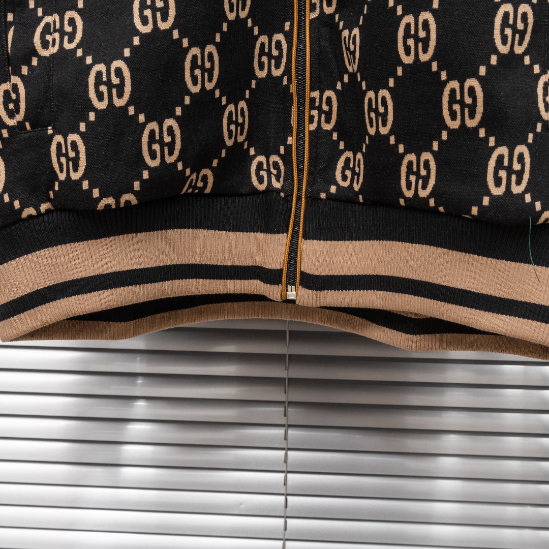 Gucci 款式：古驰Gucci 满印撞色织带拼接外套