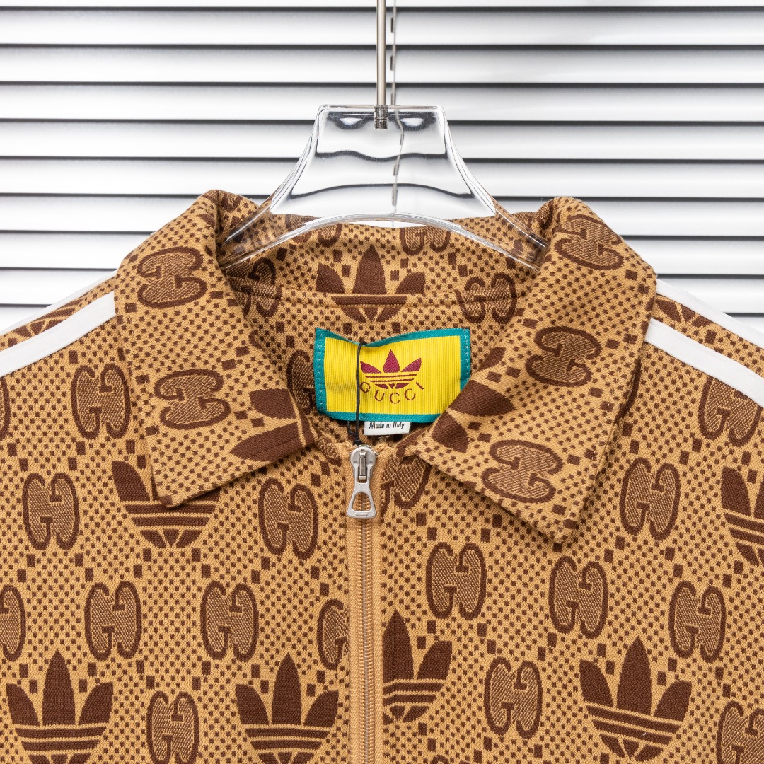 Gucci 款式：古驰Gucci联名三叶草 满印提花外套