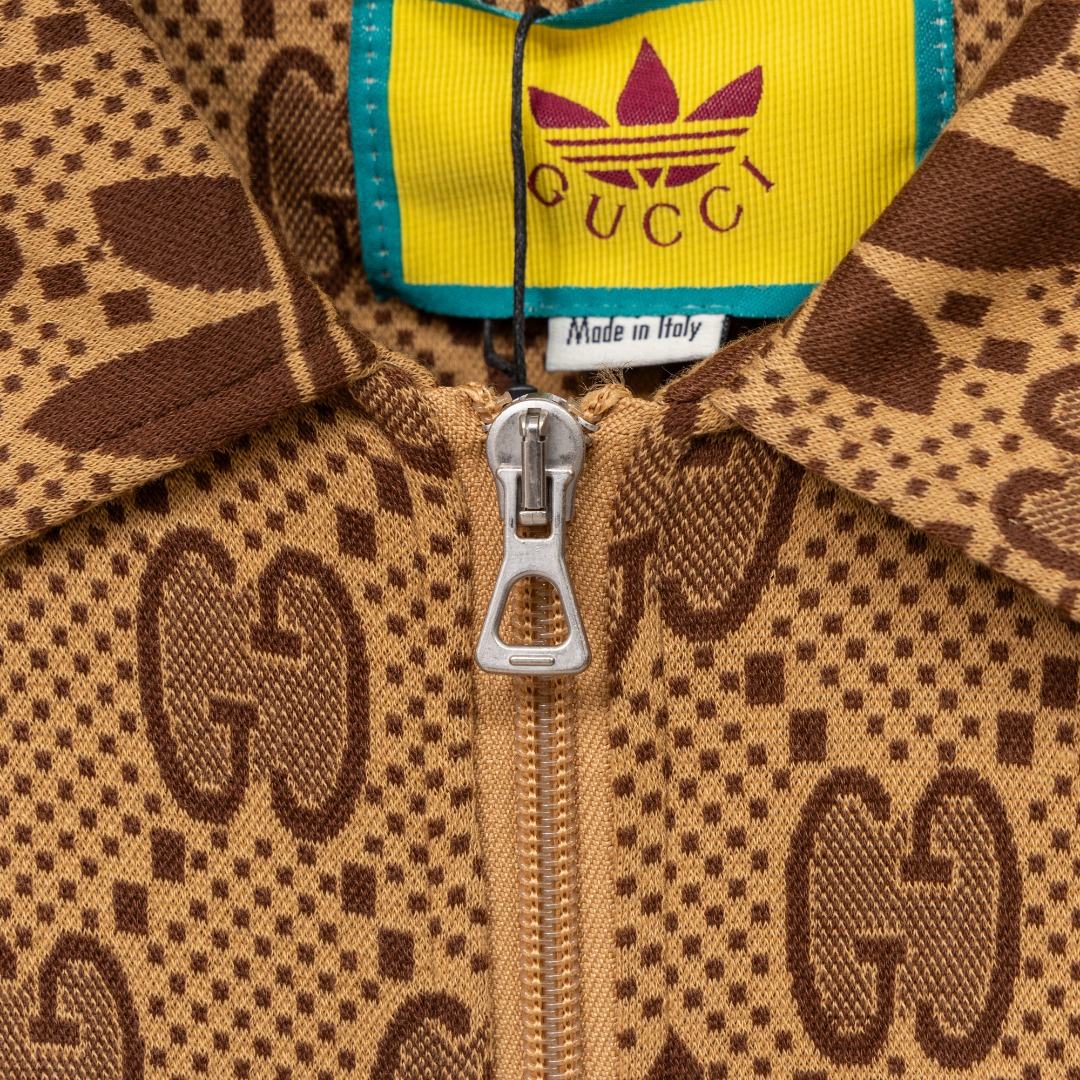 Gucci 款式：古驰Gucci联名三叶草 满印提花外套