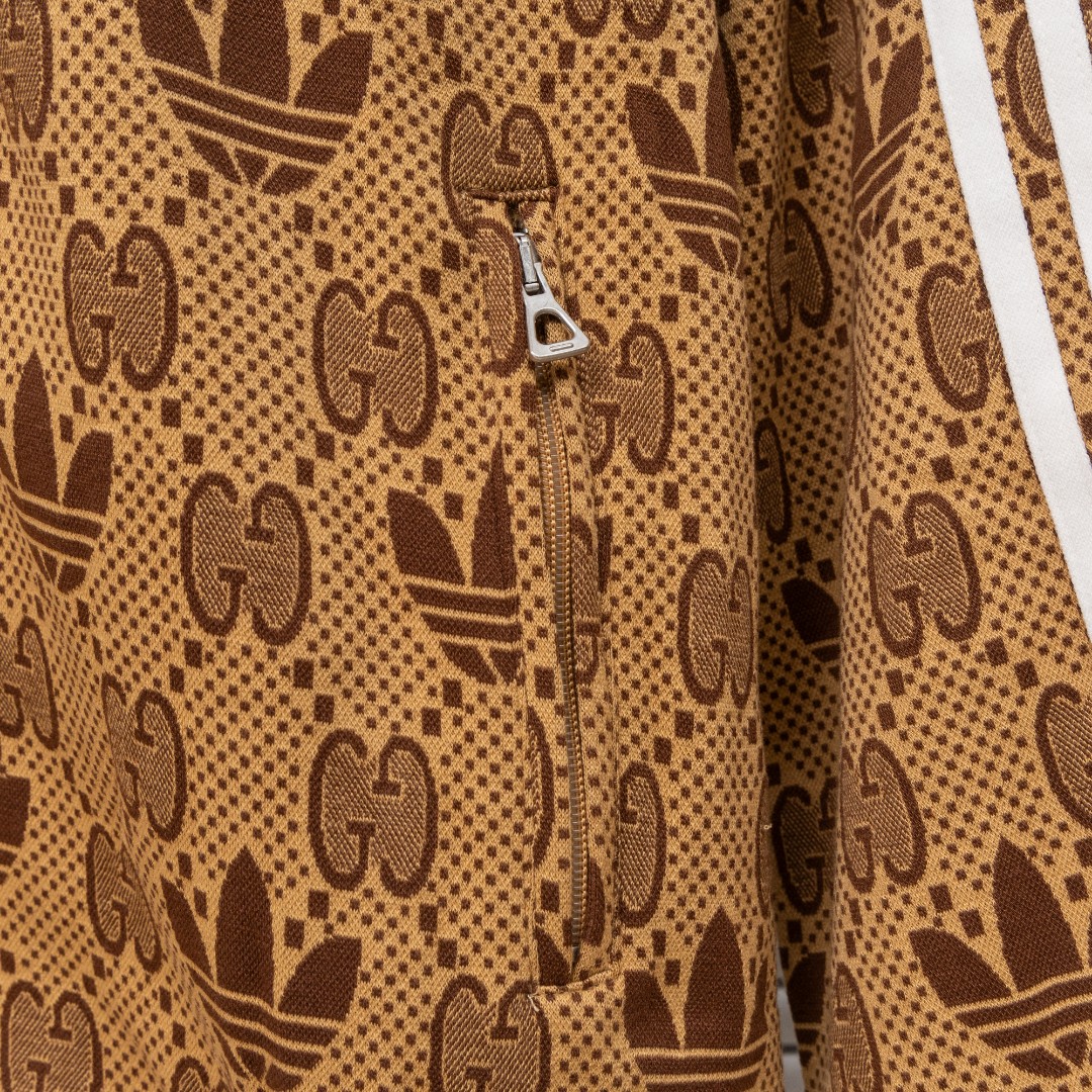 Gucci 款式：古驰Gucci联名三叶草 满印提花外套