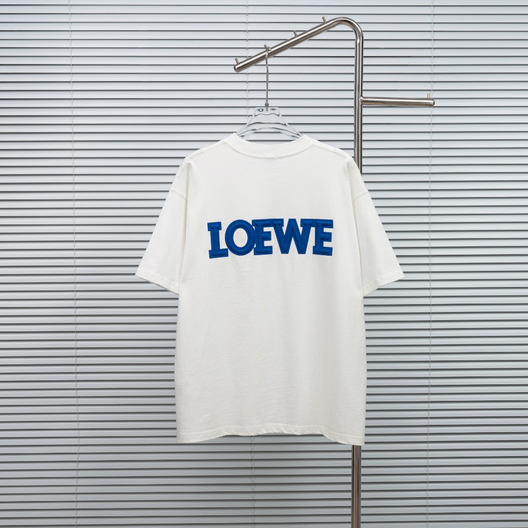 Loewe 款式：罗意威LOEWE做旧破洞发泡工艺短袖