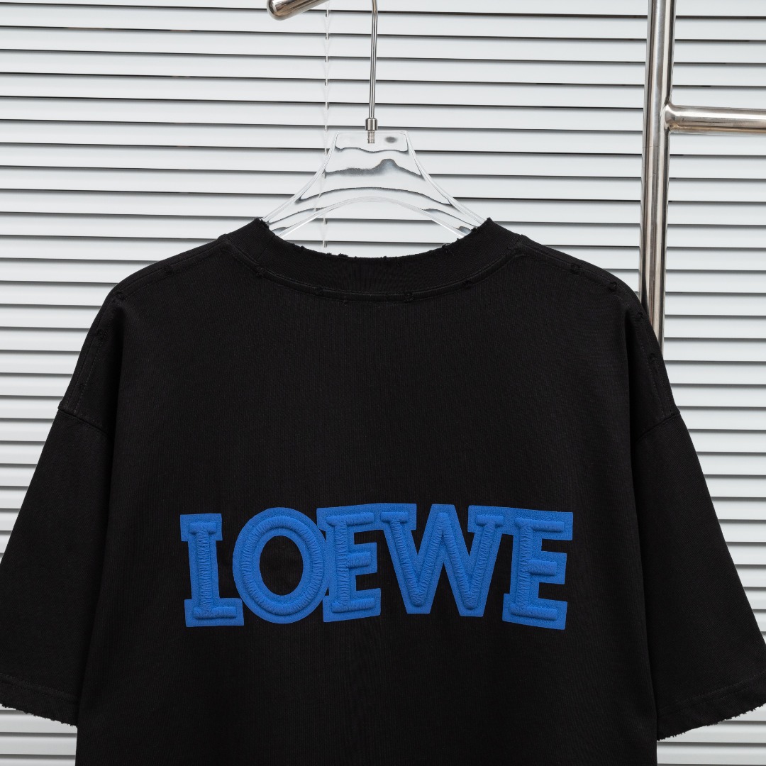 Loewe 款式：罗意威LOEWE做旧破洞发泡工艺短袖