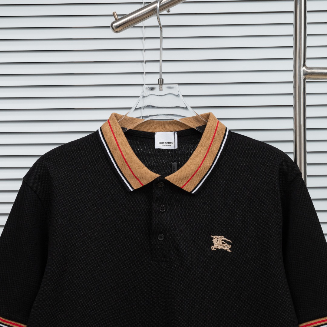 Burberry 款式：巴宝莉BBR战马刺绣拼接领口短袖POLO