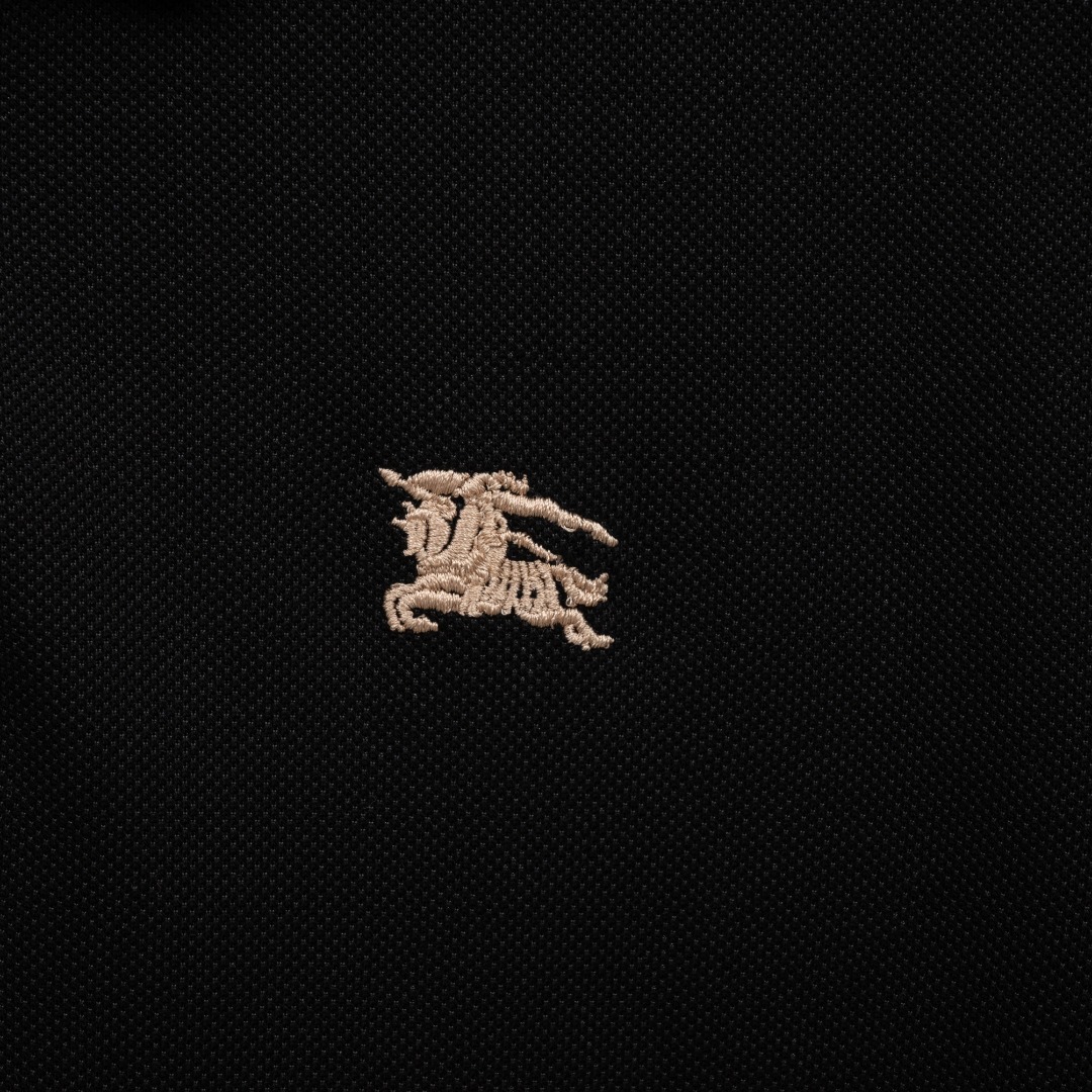 Burberry 款式：巴宝莉BBR战马刺绣拼接领口短袖POLO