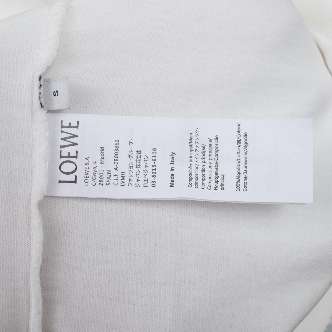 Loewe 款式：罗意威LOEWE做旧破洞定制立体压胶工艺短袖