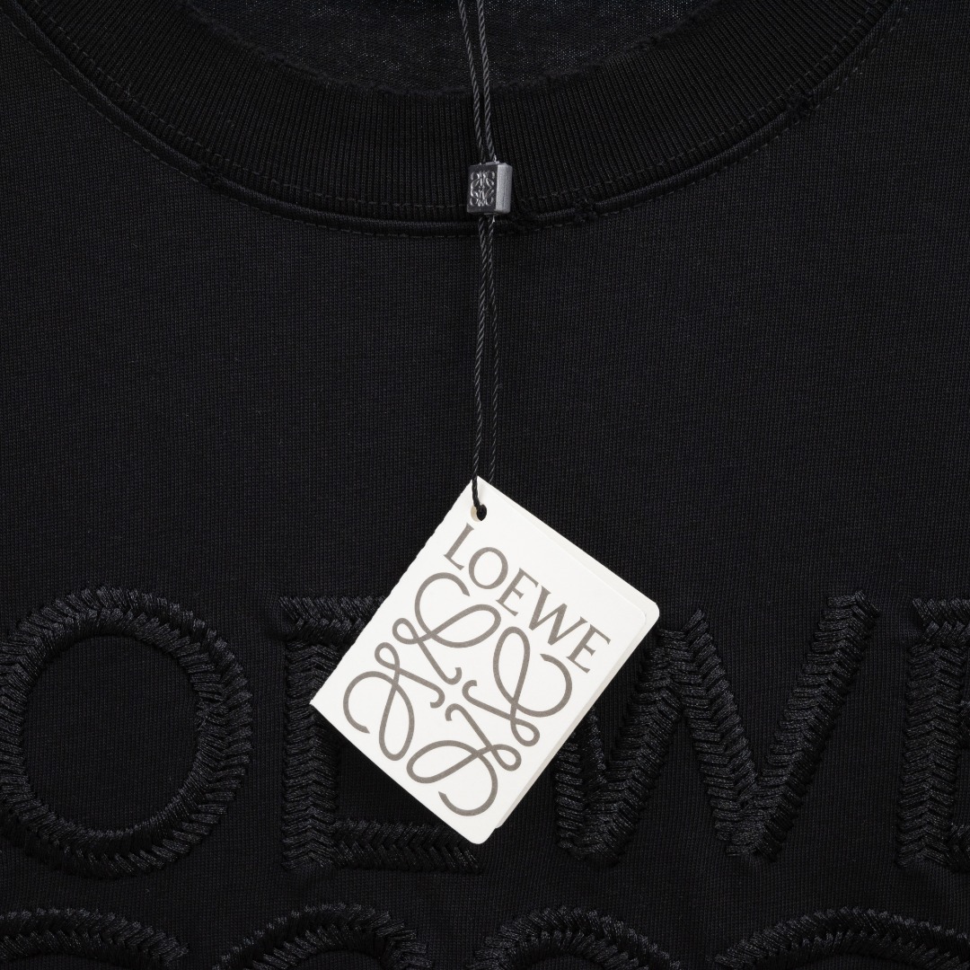 Loewe 款式：罗意威LOEWE 3D草绳刺绣工艺短袖