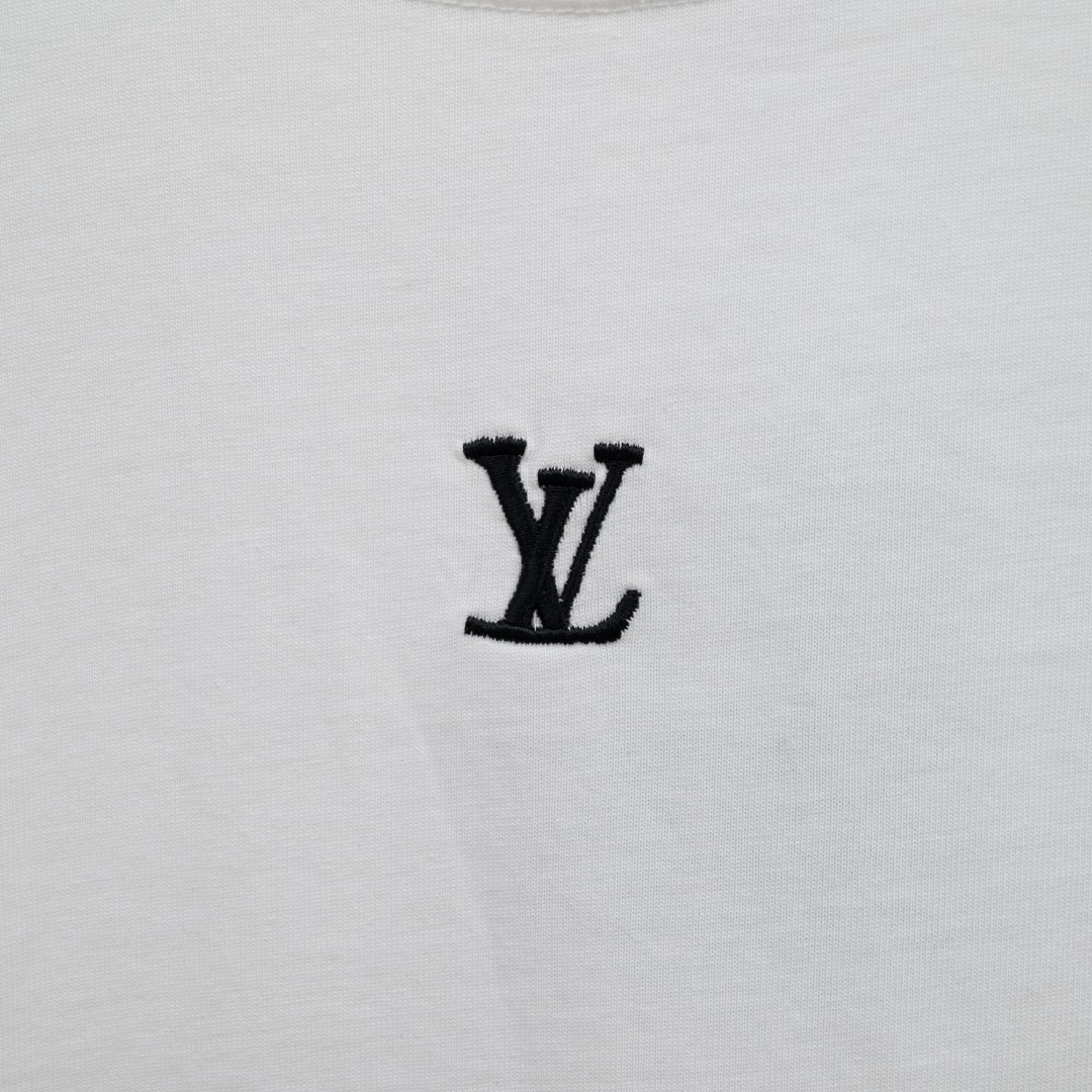 Louis Vuitton 款式：路易威登LV破洞刺绣小标 渐变云端工艺短袖