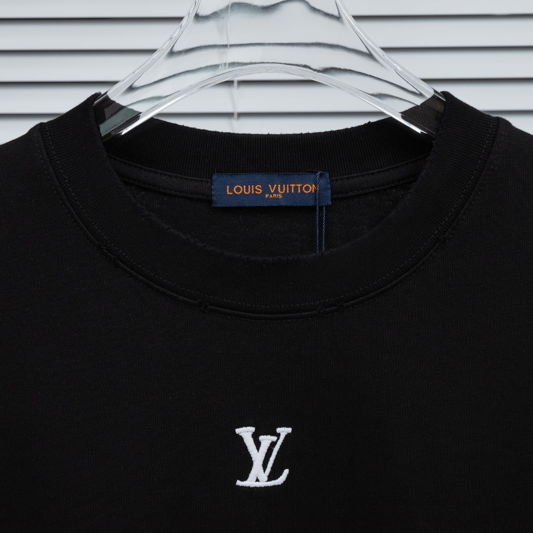 Louis Vuitton 款式：路易威登LV破洞刺绣小标 渐变云端工艺短袖