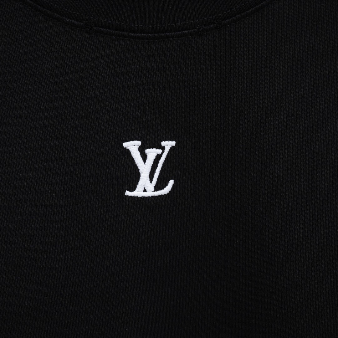 Louis Vuitton 款式：路易威登LV破洞刺绣小标 渐变云端工艺短袖