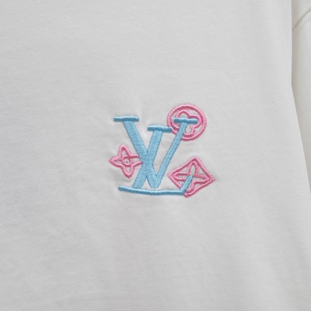 Louis Vuitton 款式：路易威登LV破洞彩色渐变溶解刺绣工艺短袖