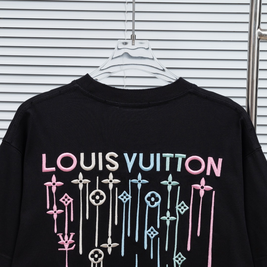 Louis Vuitton 款式：路易威登LV破洞彩色渐变溶解刺绣工艺短袖