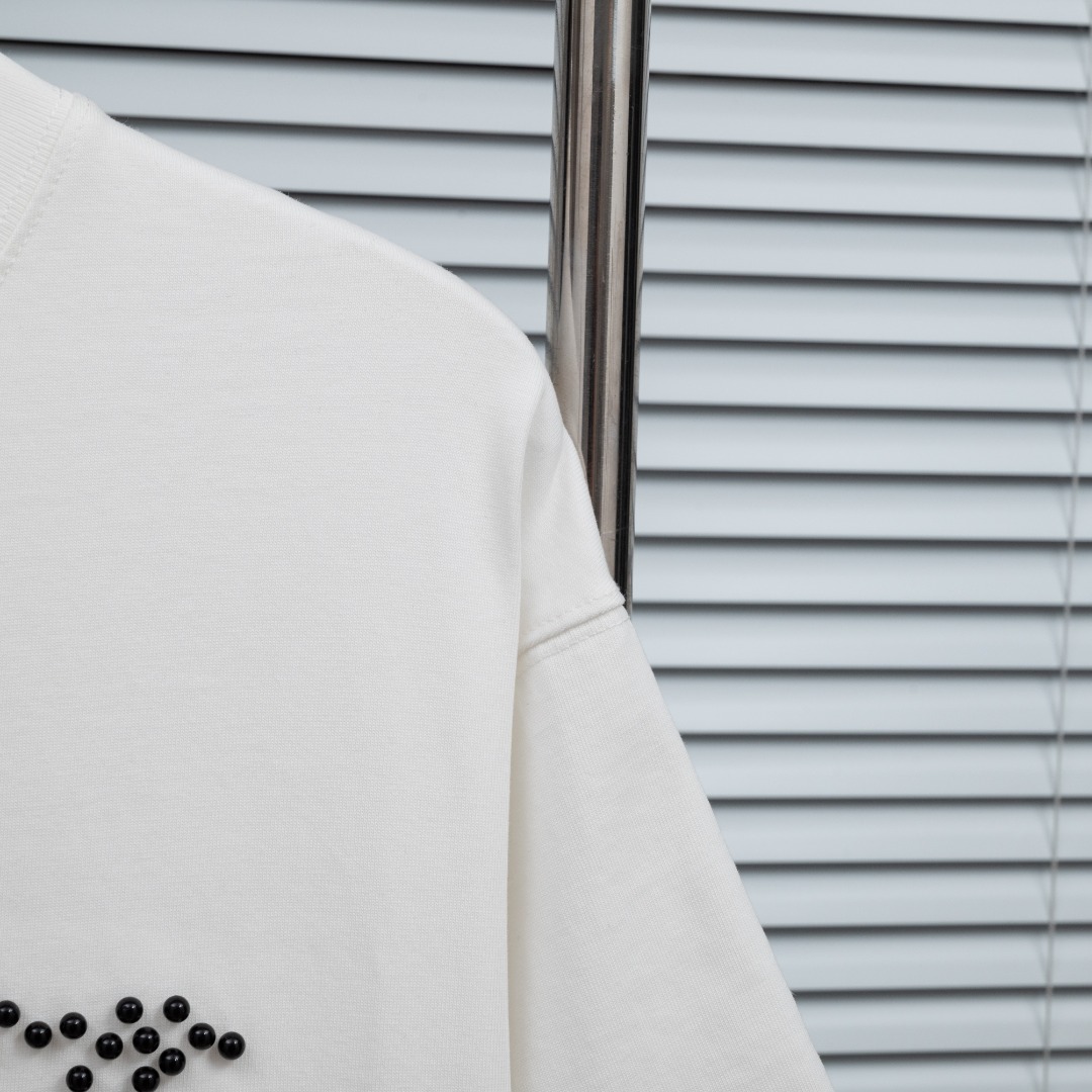Louis Vuitton 款式：路易威登LV破洞手工珍珠工艺短袖