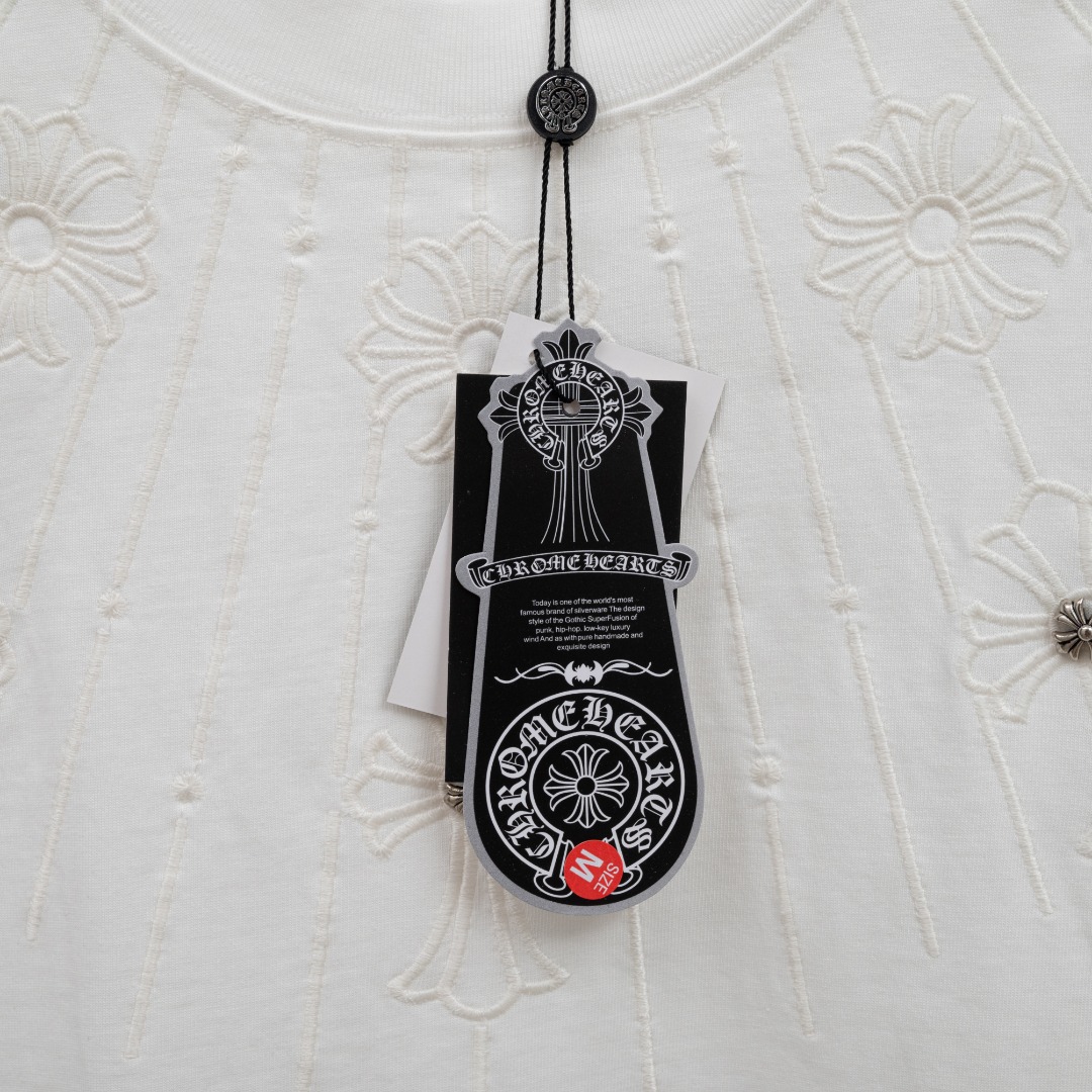 Chrome Hearts 款式：克罗心CH十字刺绣定制金属纽扣工艺短袖