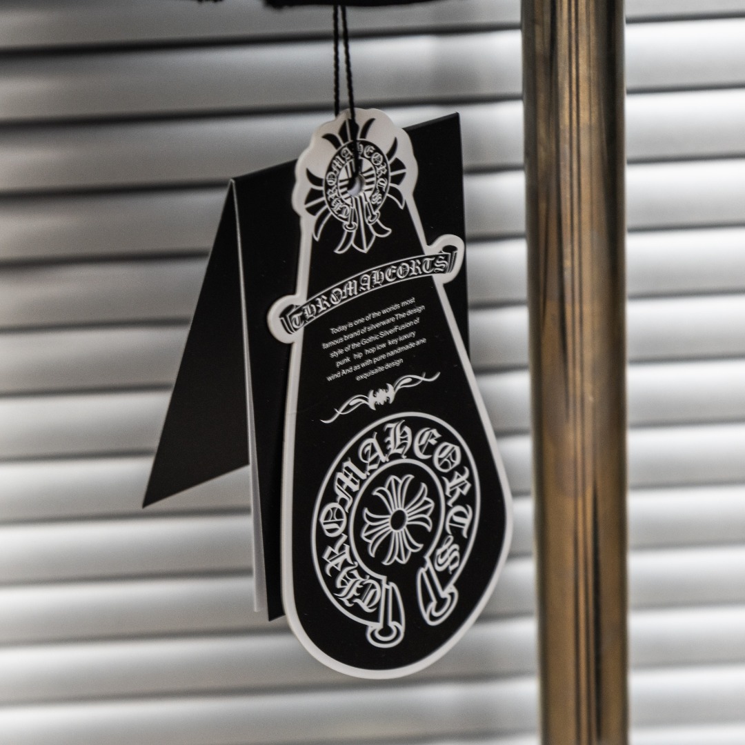 Chrome Hearts 款式：克罗心CH做旧破洞彩色渐变贴布刺绣工艺短袖