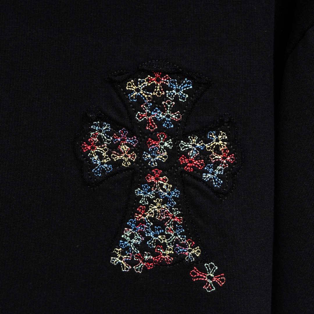 Chrome Hearts 款式：克罗心CH做旧破洞彩色花卉贴布刺绣工艺短袖