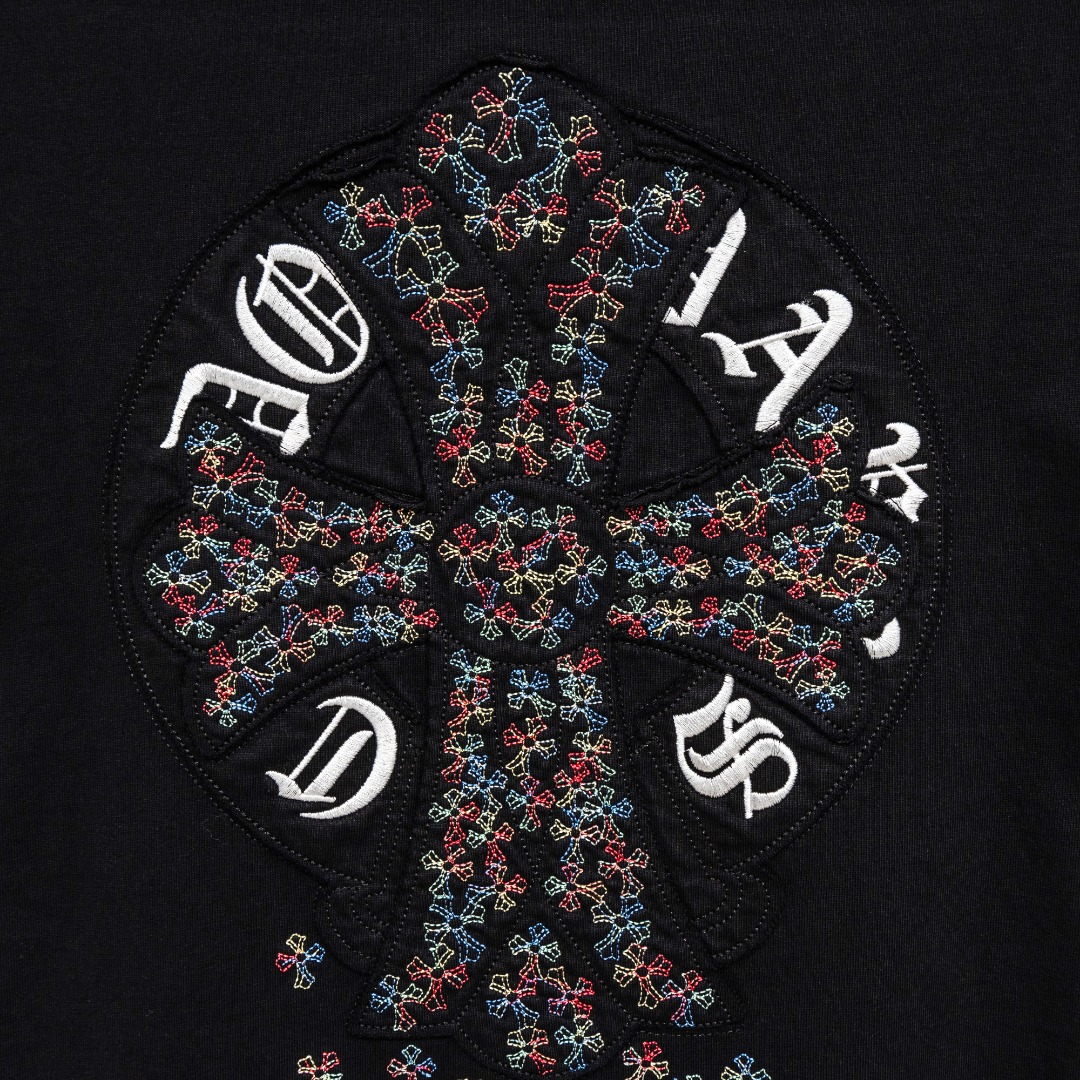 Chrome Hearts 款式：克罗心CH做旧破洞彩色花卉贴布刺绣工艺短袖