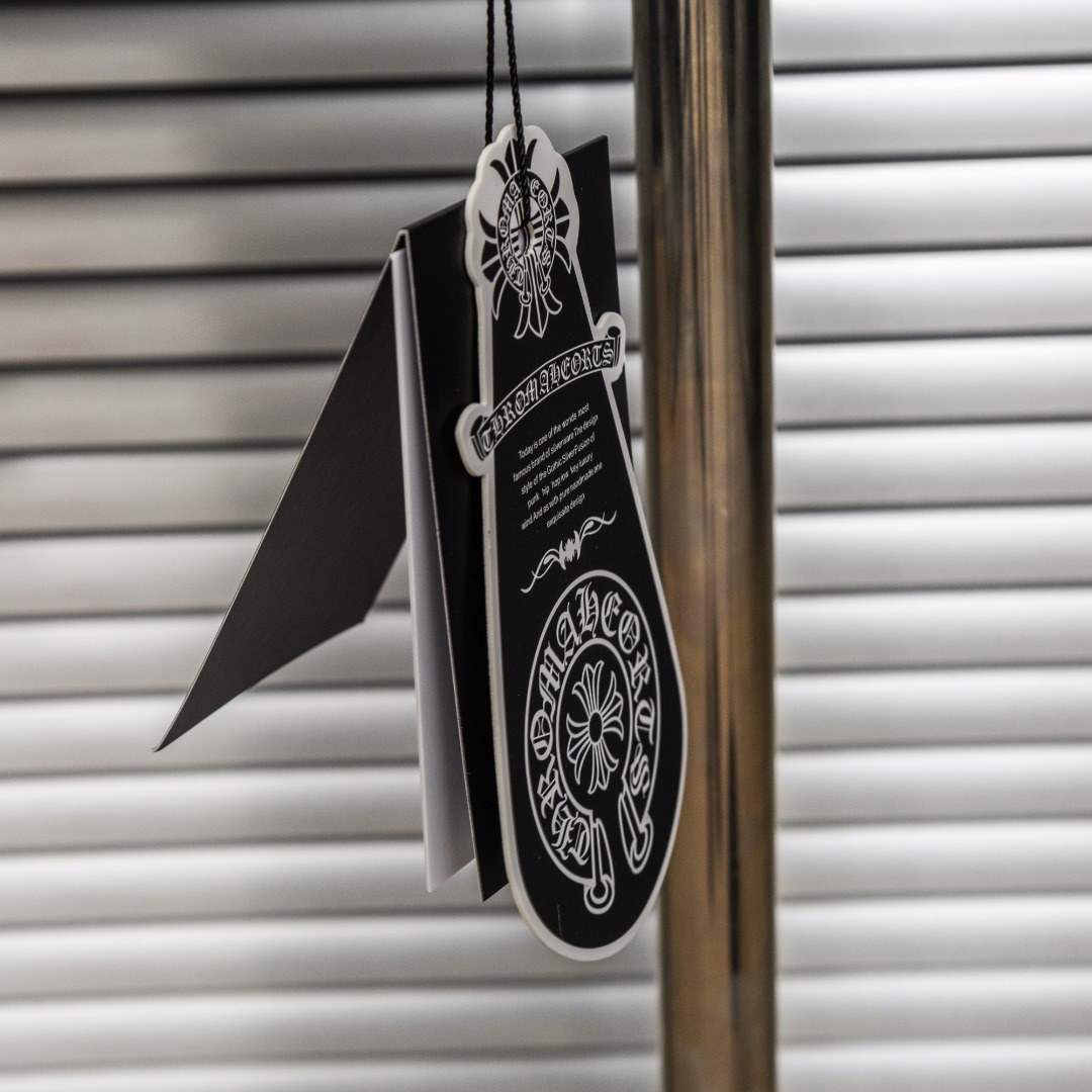 Chrome Hearts 款式：克罗心CH做旧破洞散花十字架刺绣 定制贴布工艺短袖