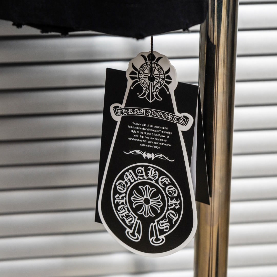Chrome Hearts 款式：克罗心CH做旧破洞散花十字架刺绣 定制贴布工艺短袖