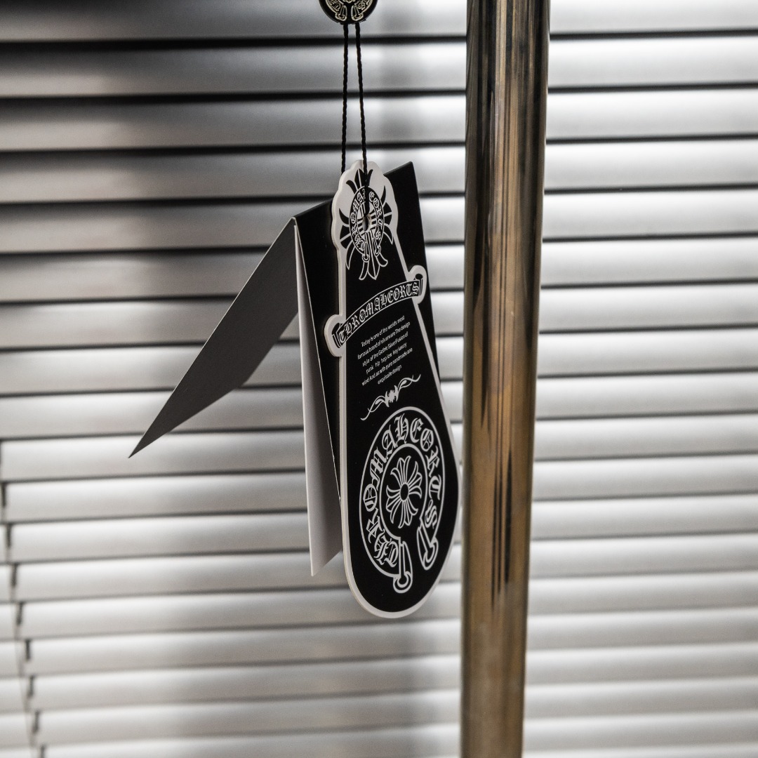 Chrome Hearts 款式：克罗心CH做旧破洞植绒LOGO 粉色女郎工艺短袖
