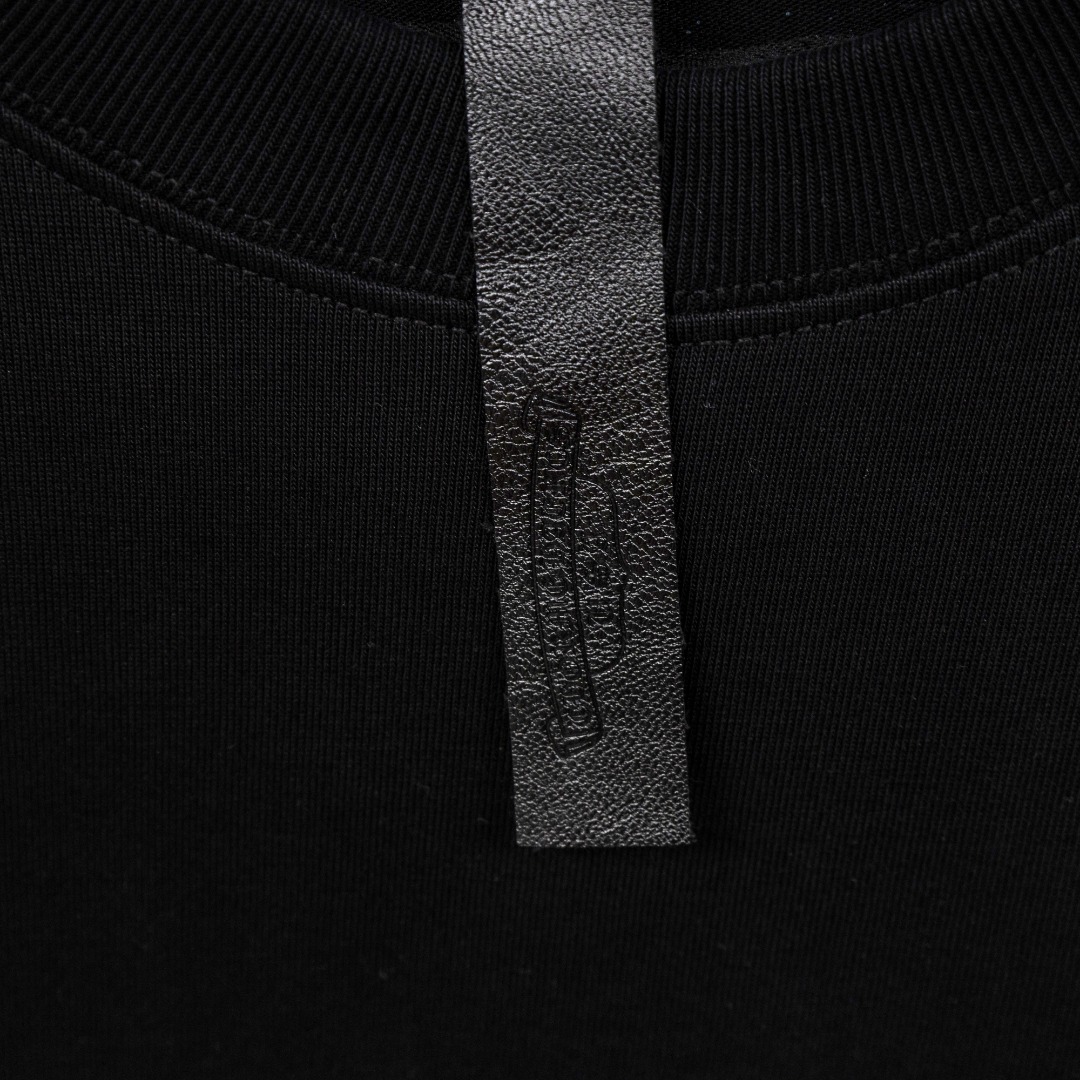 Chrome Hearts 款式：克罗心CH做旧破十字架花卉刺绣磨边工艺短袖