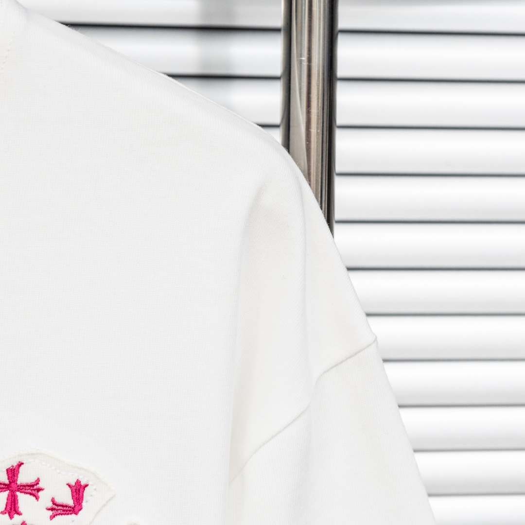 Chrome Hearts 款式：克罗心CH做旧破十字架拼接刺绣工艺短袖