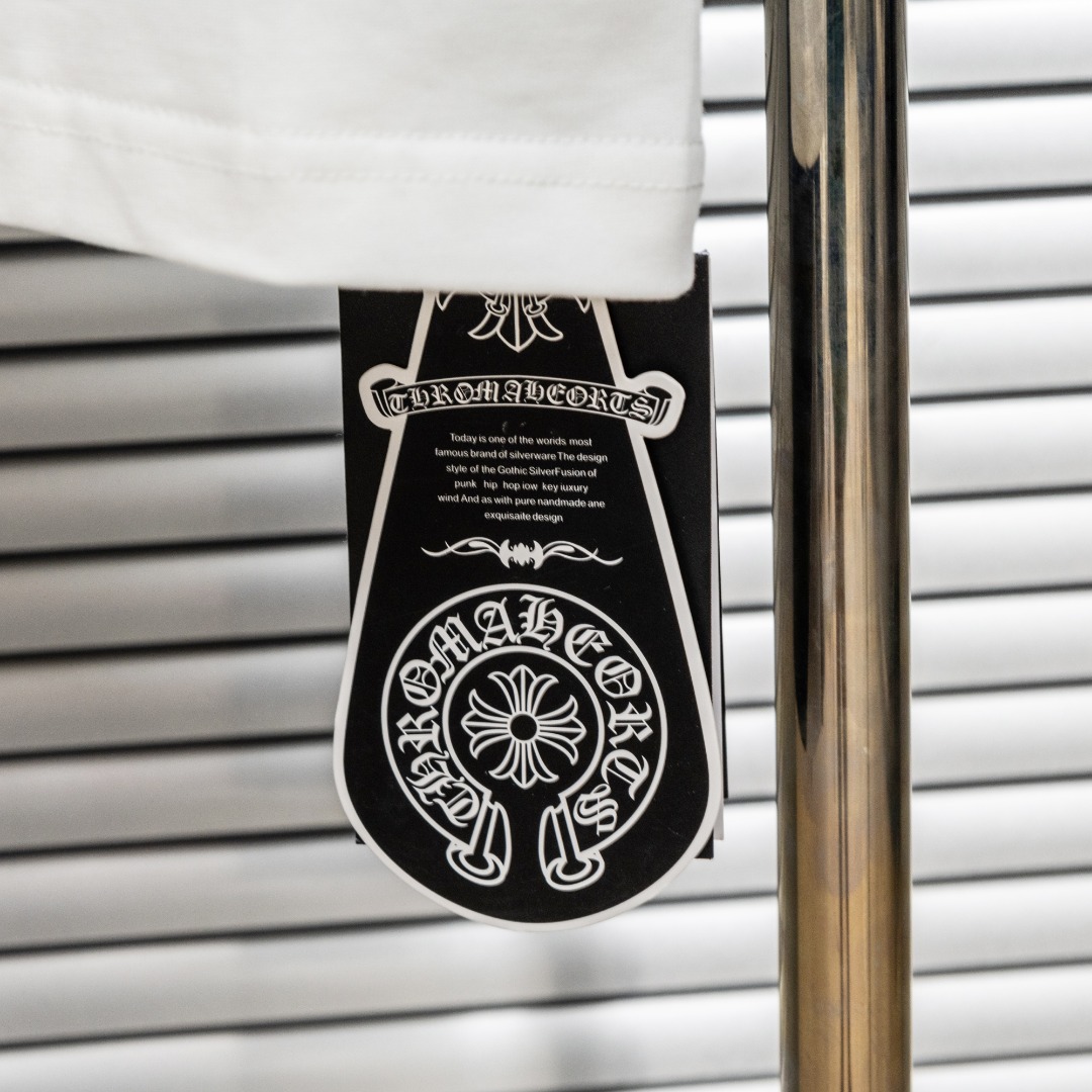 Chrome Hearts 款式：克罗心CH做旧破十字架拼接刺绣工艺短袖