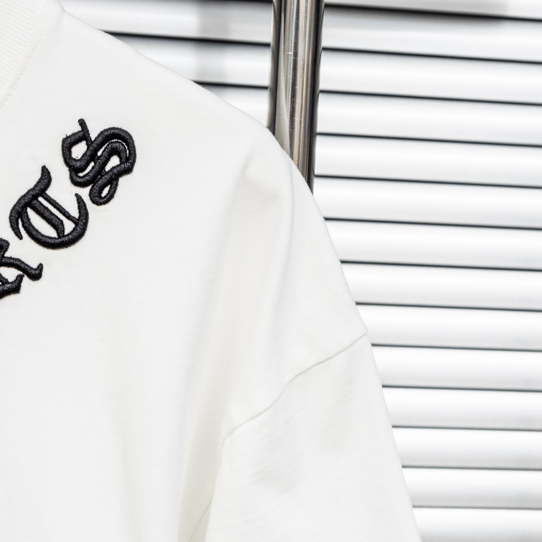 Chrome Hearts 款式：克罗心CH梵文围脖刺绣 贴布多工艺短袖