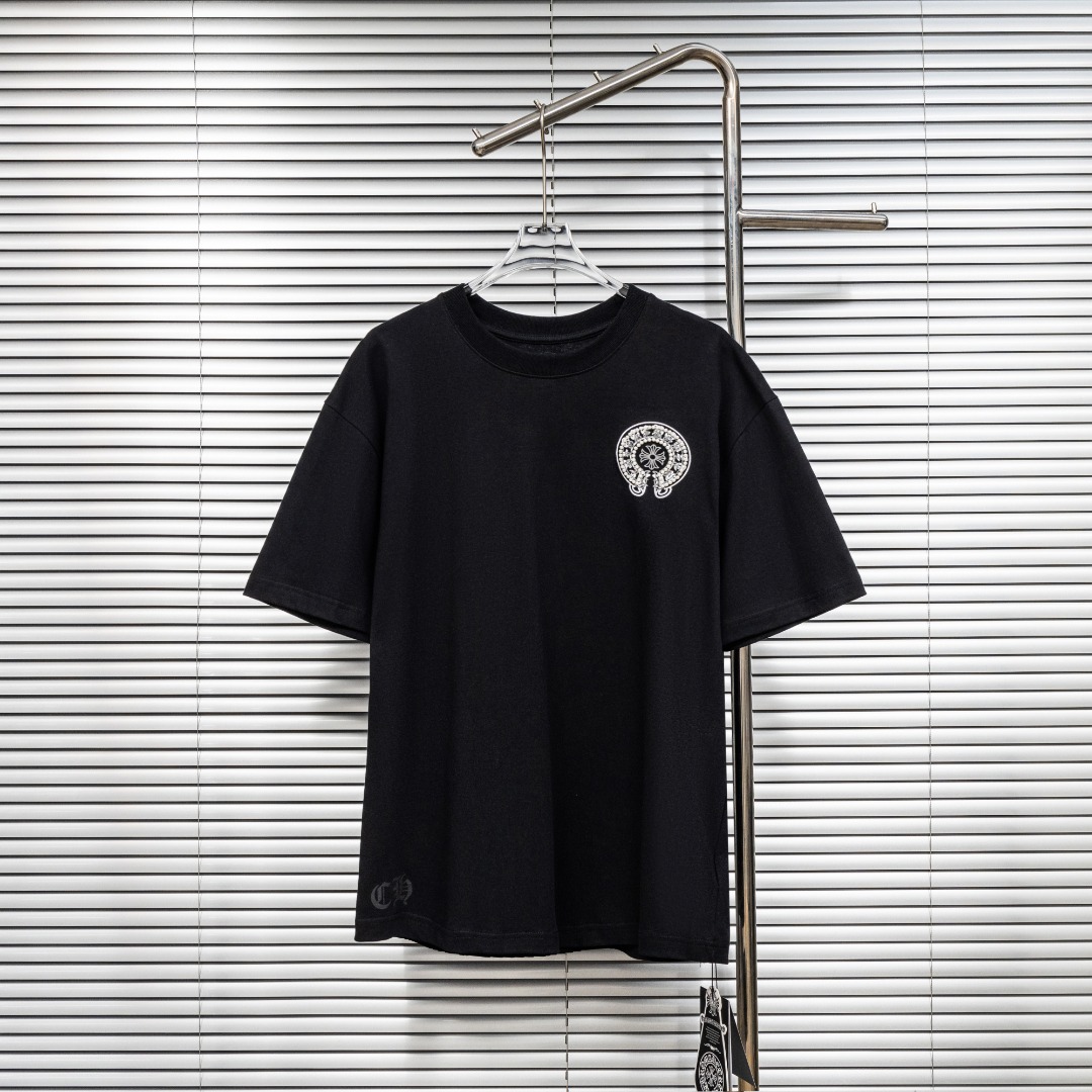 Chrome Hearts 款式：克罗心CH梵文LOGO手工钉珠多工艺短袖