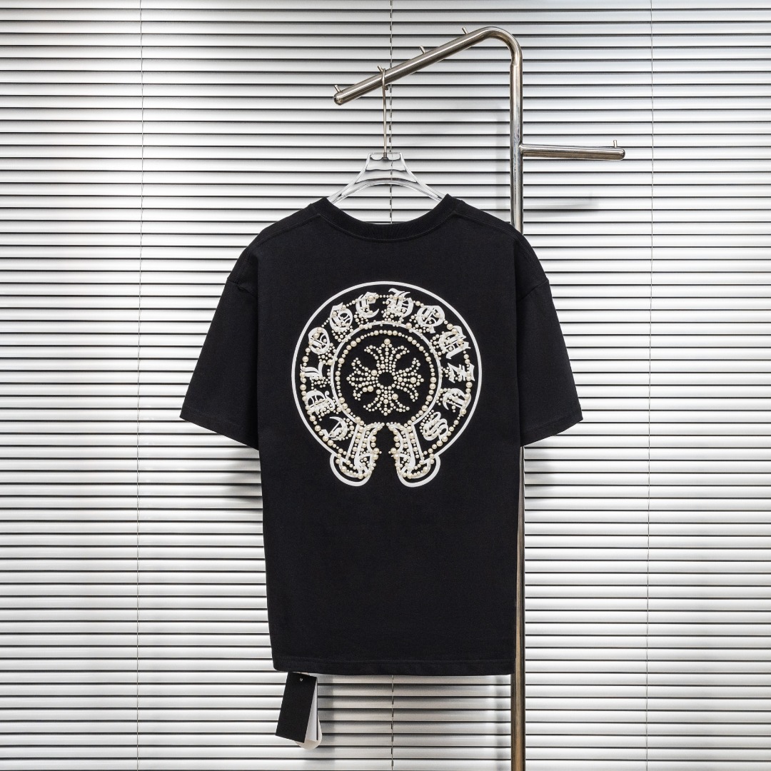 Chrome Hearts 款式：克罗心CH梵文LOGO手工钉珠多工艺短袖