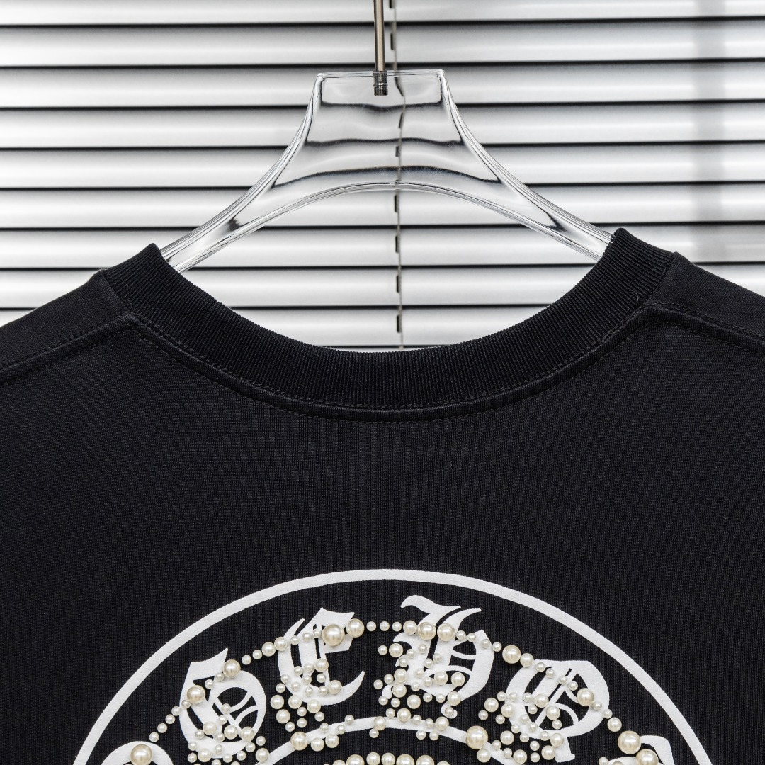Chrome Hearts 款式：克罗心CH梵文LOGO手工钉珠多工艺短袖