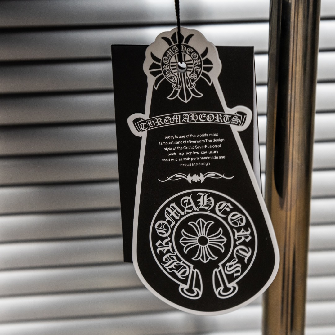 Chrome Hearts 款式：克罗心CH梵文 多色印花小口袋工艺短袖