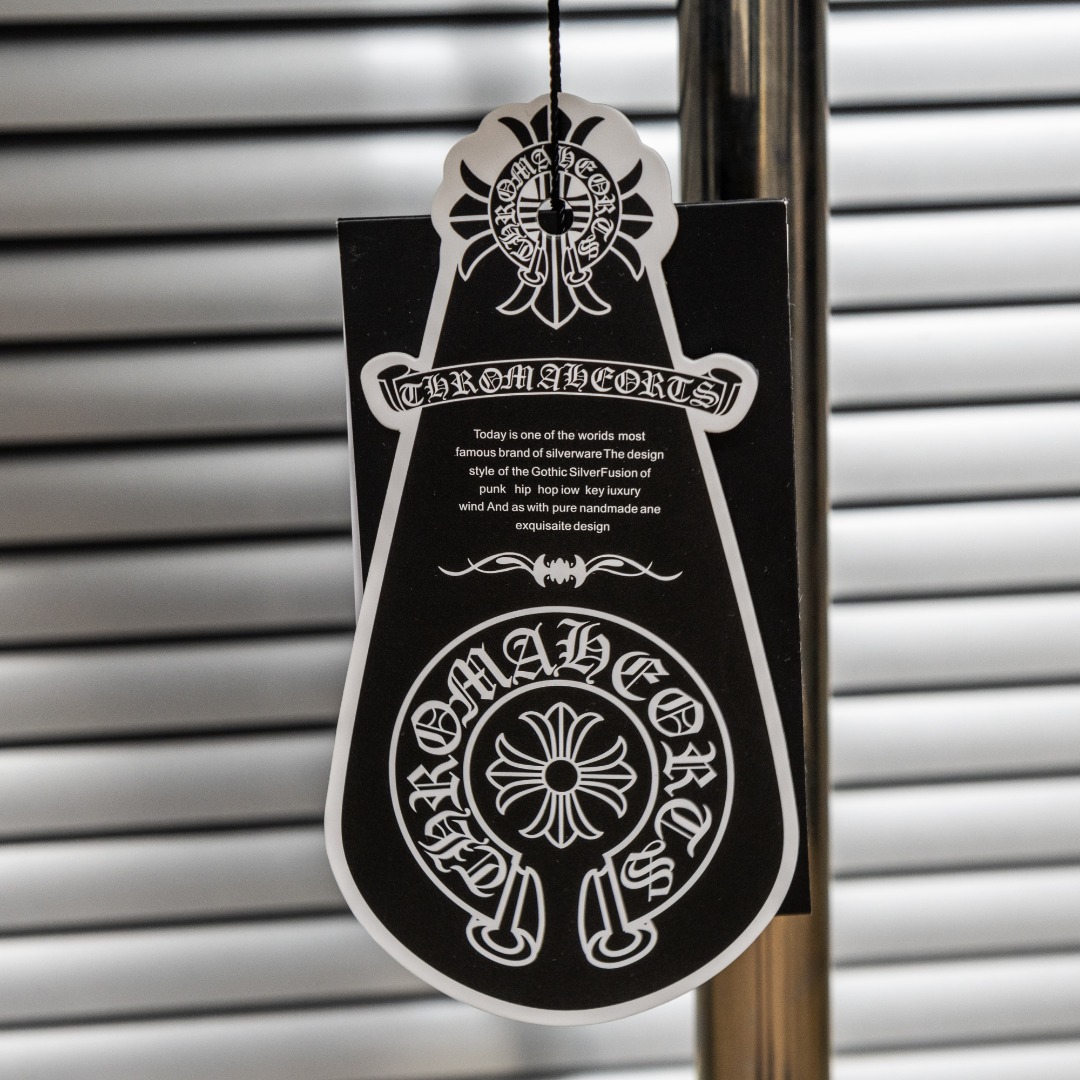 Chrome Hearts 款式：克罗心CH梵文渐变植绒小口袋工艺短袖