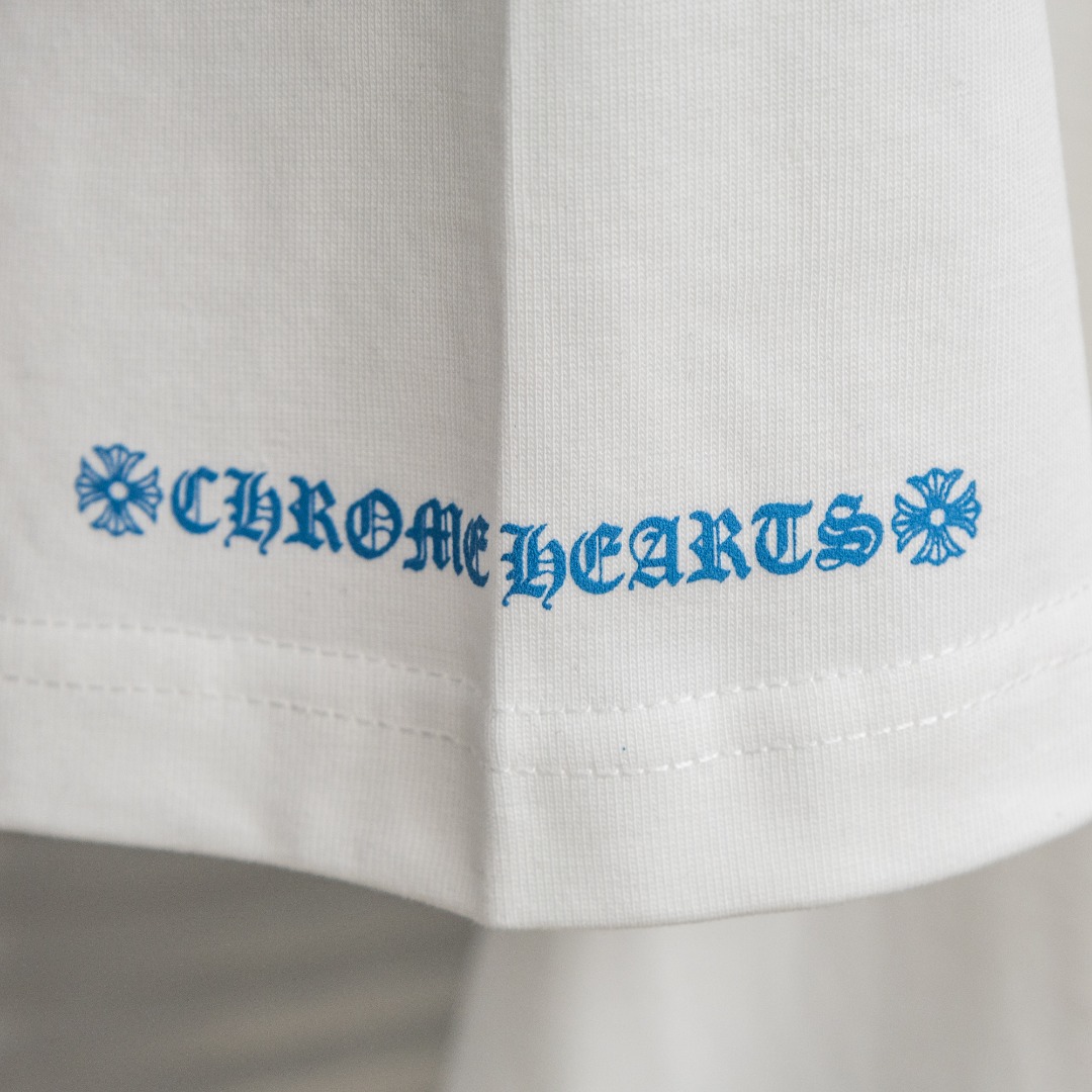 Chrome Hearts 款式：克罗心CH梵文渐变植绒小口袋工艺短袖