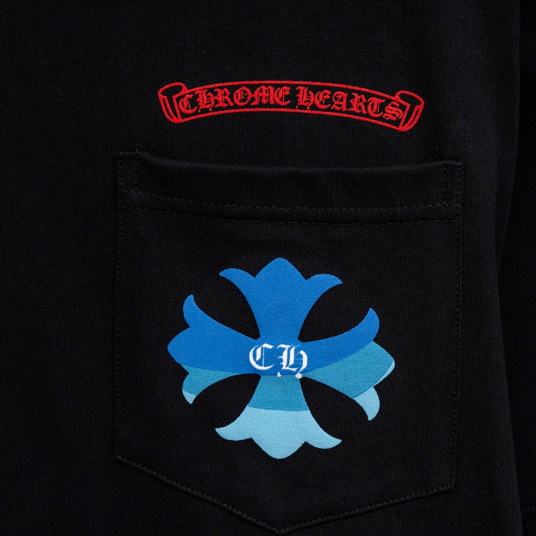 Chrome Hearts 款式：克罗心CH梵文渐变植绒小口袋工艺短袖