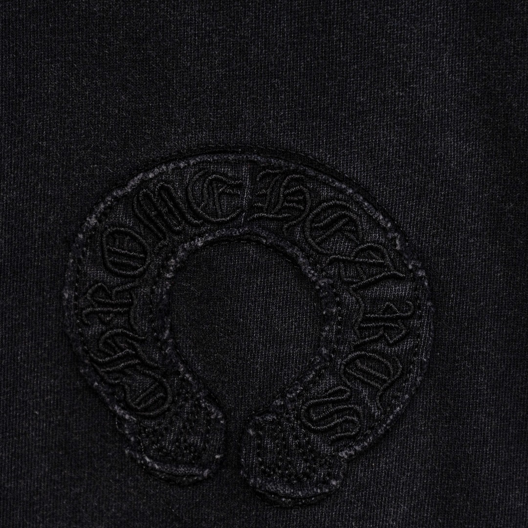 Chrome Hearts 款式：克罗心CH做旧定制金属十字架贴布工艺短袖