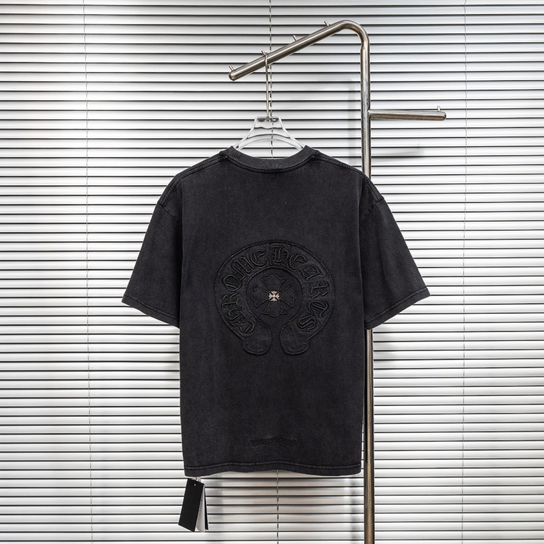 Chrome Hearts 款式：克罗心CH做旧定制金属十字架贴布工艺短袖