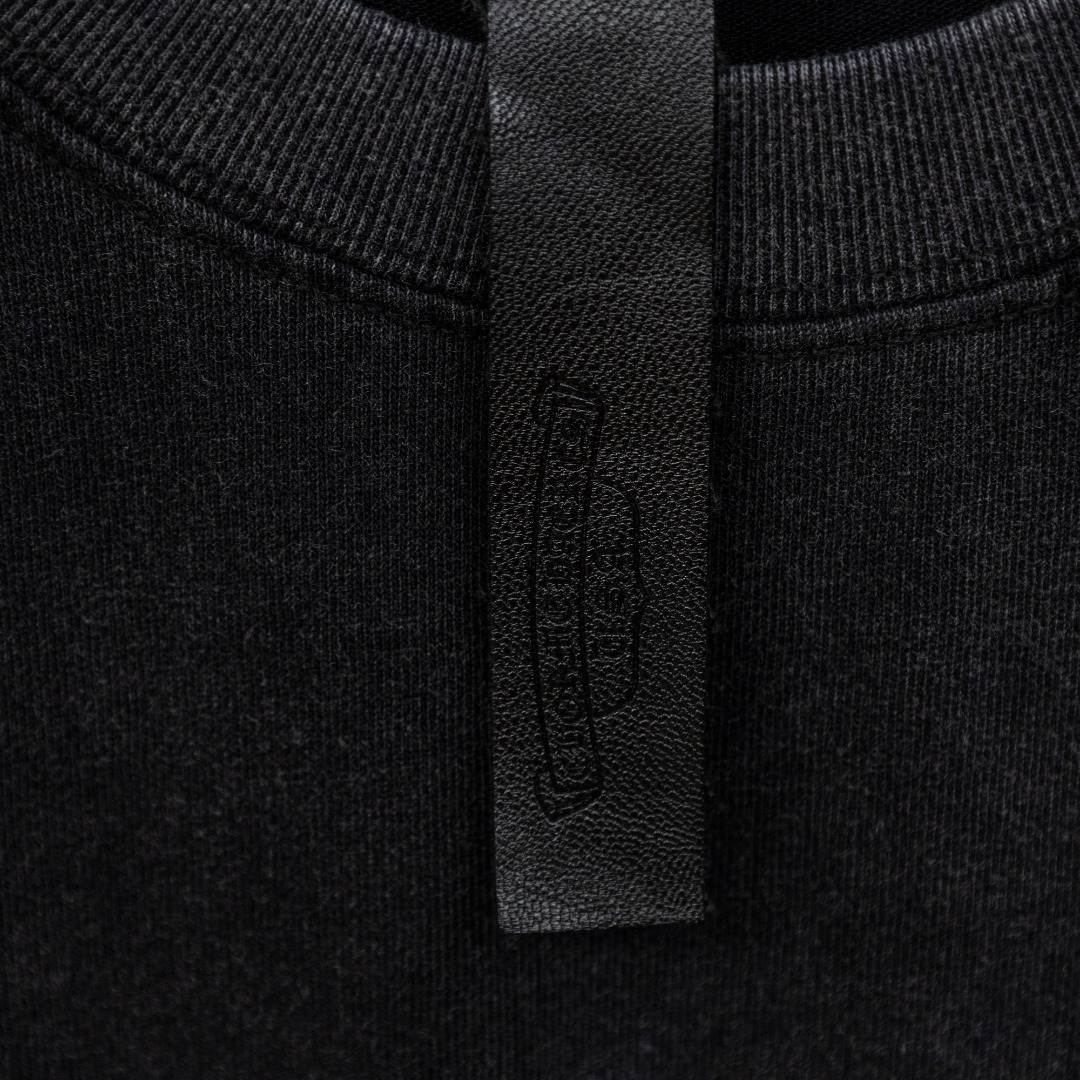 Chrome Hearts 款式：克罗心CH做旧定制金属十字架贴布工艺短袖