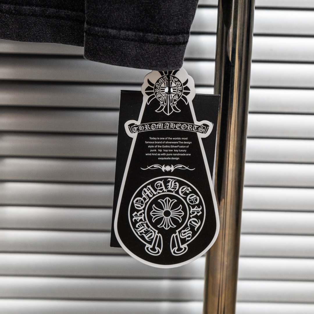 Chrome Hearts 款式：克罗心CH做旧定制金属十字架贴布工艺短袖