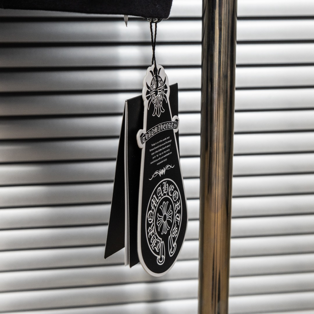 Chrome Hearts 款式：克罗心CH溶解梵文多色刺绣工艺短袖
