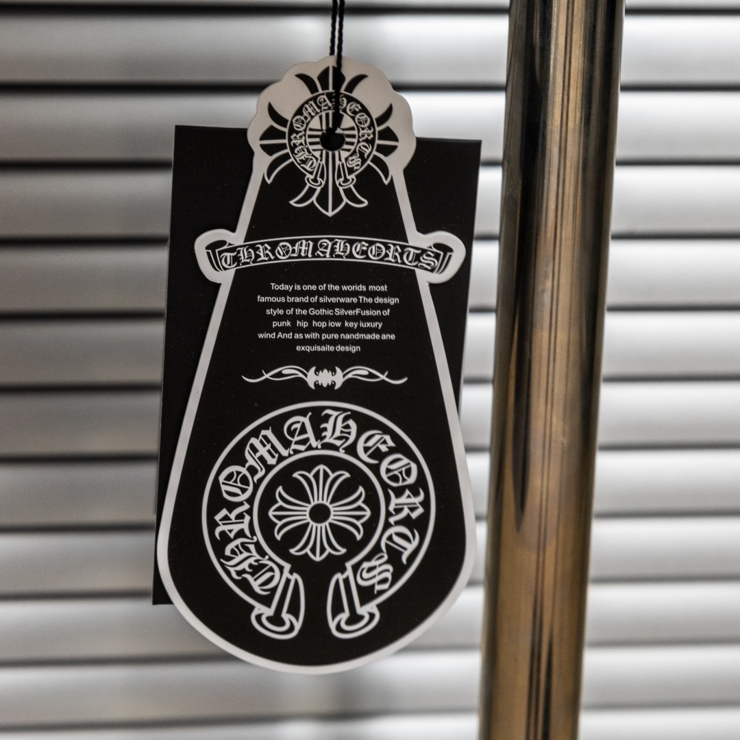 Chrome Hearts 款式：克罗心CH梵文小口袋工艺短袖