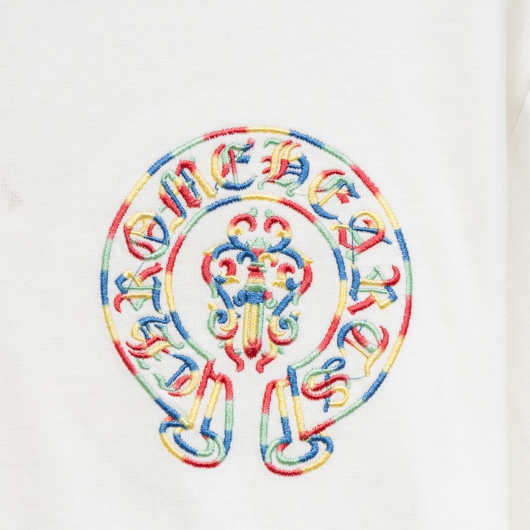 Chrome Hearts 款式：克罗心CH梵文拼色刺绣工艺短袖