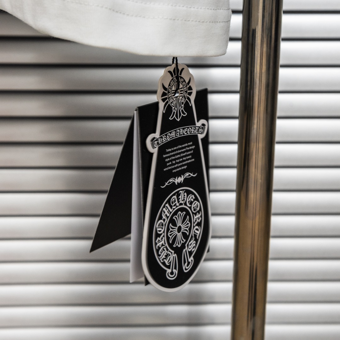 Chrome Hearts 款式：克罗心CH梵文拼色刺绣工艺短袖
