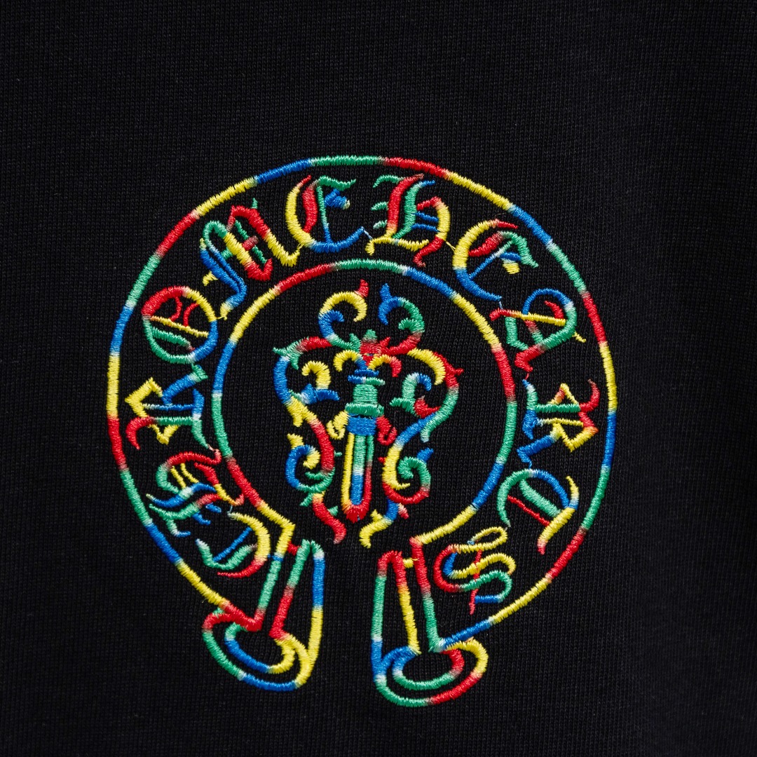 Chrome Hearts 款式：克罗心CH梵文拼色刺绣工艺短袖