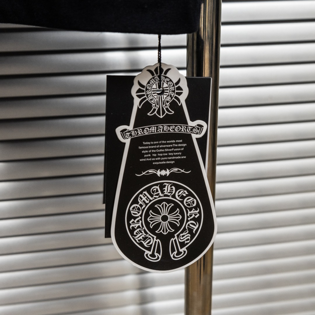 Chrome Hearts 款式：克罗心CH梵文拼色刺绣工艺短袖