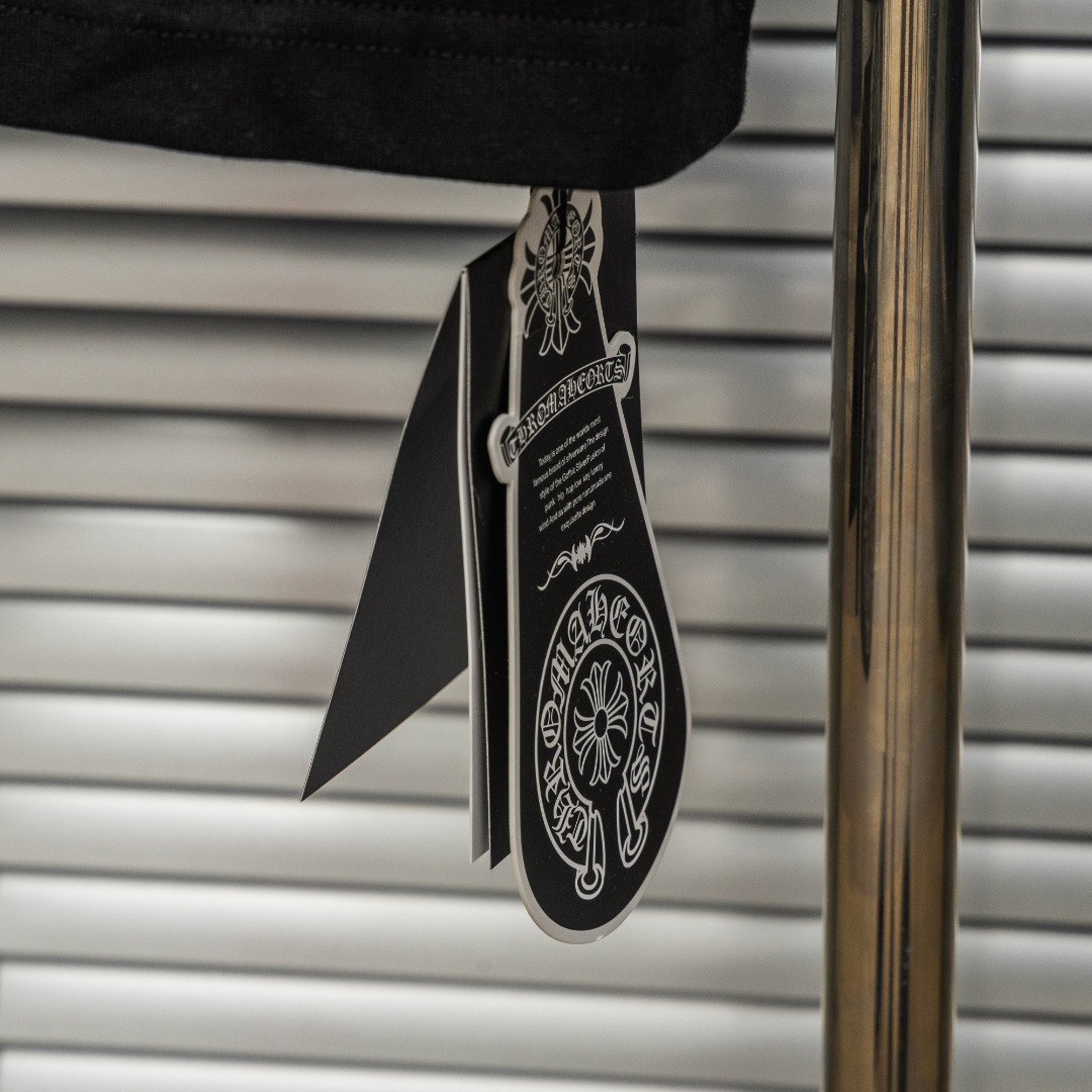 Chrome Hearts 款式：克罗心CH贴布金属工艺十字架刺绣工艺短袖