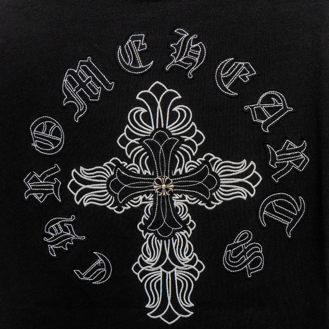Chrome Hearts 款式：克罗心CH贴布金属工艺十字架刺绣工艺短袖