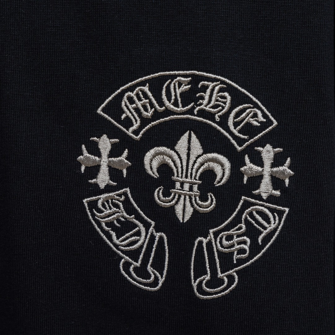 Chrome Hearts 款式：克罗心CH十字架贴布皮标马蹄刺绣工艺短袖