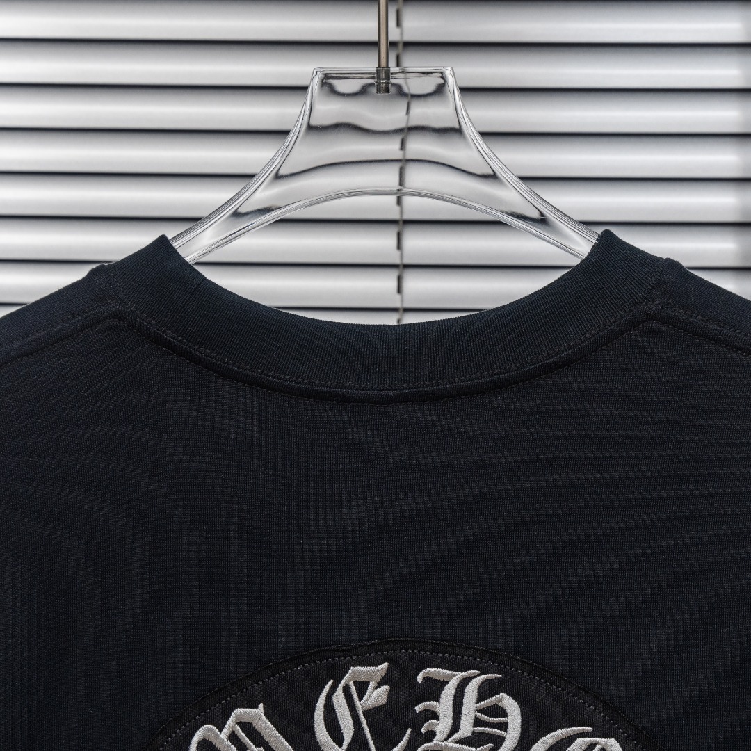 Chrome Hearts 款式：克罗心CH十字架贴布皮标马蹄刺绣工艺短袖